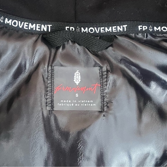 {FP Movement} In the Moment Puffer Vest in Black - Womens Small - Picture 9 of 14